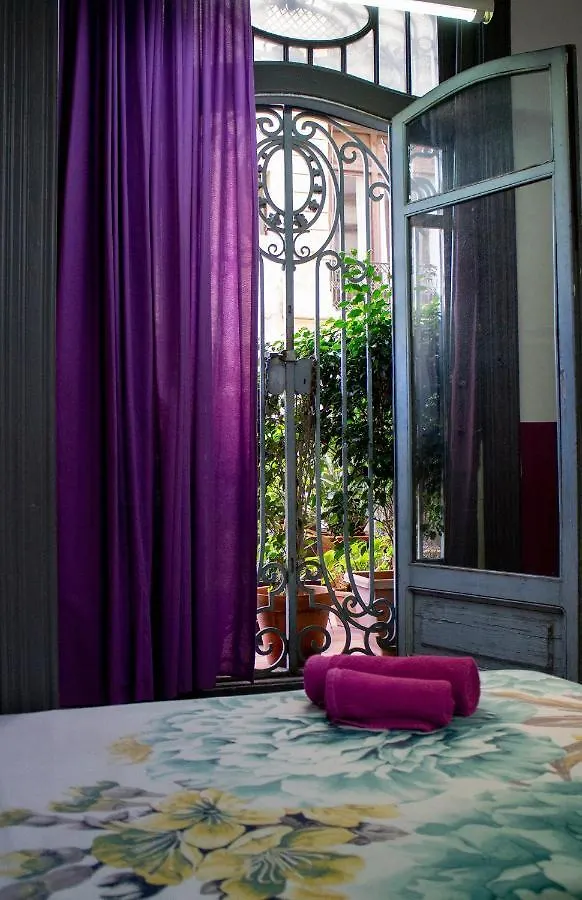 Eddyrooms Barcelona 2*,  Hiszpania
